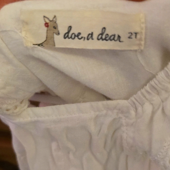 Girls 2T - Doe a deer - white blouse - Picture 3 of 3
